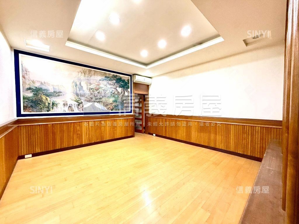 酷潭子熱鬧無抗性透店房屋室內格局與周邊環境