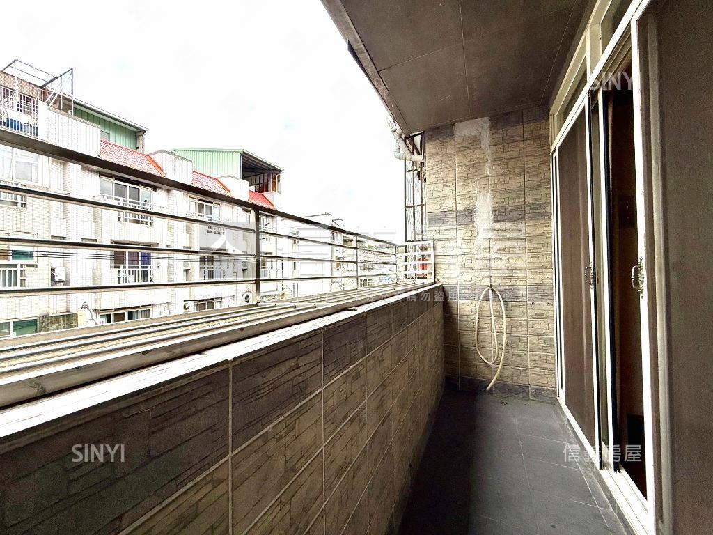 酷潭子熱鬧無抗性透店房屋室內格局與周邊環境