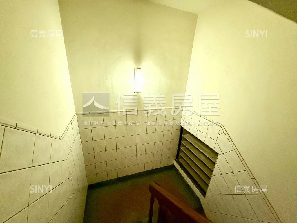 酷潭子熱鬧無抗性透店房屋室內格局與周邊環境