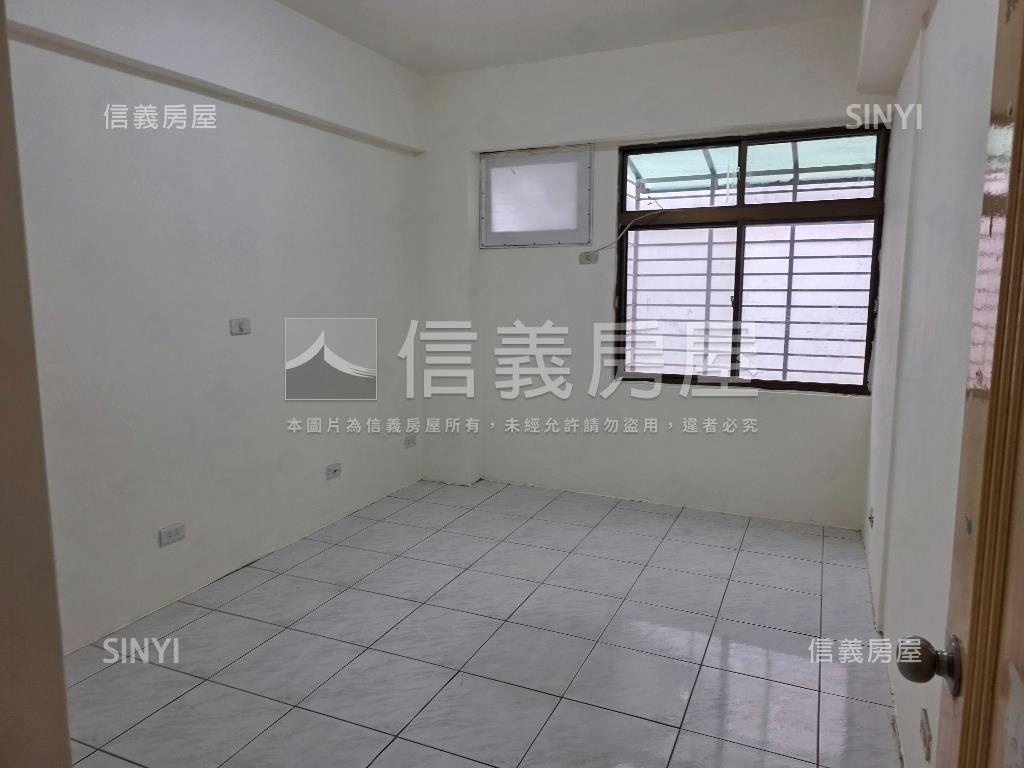 蘆洲總站三房車位房屋室內格局與周邊環境