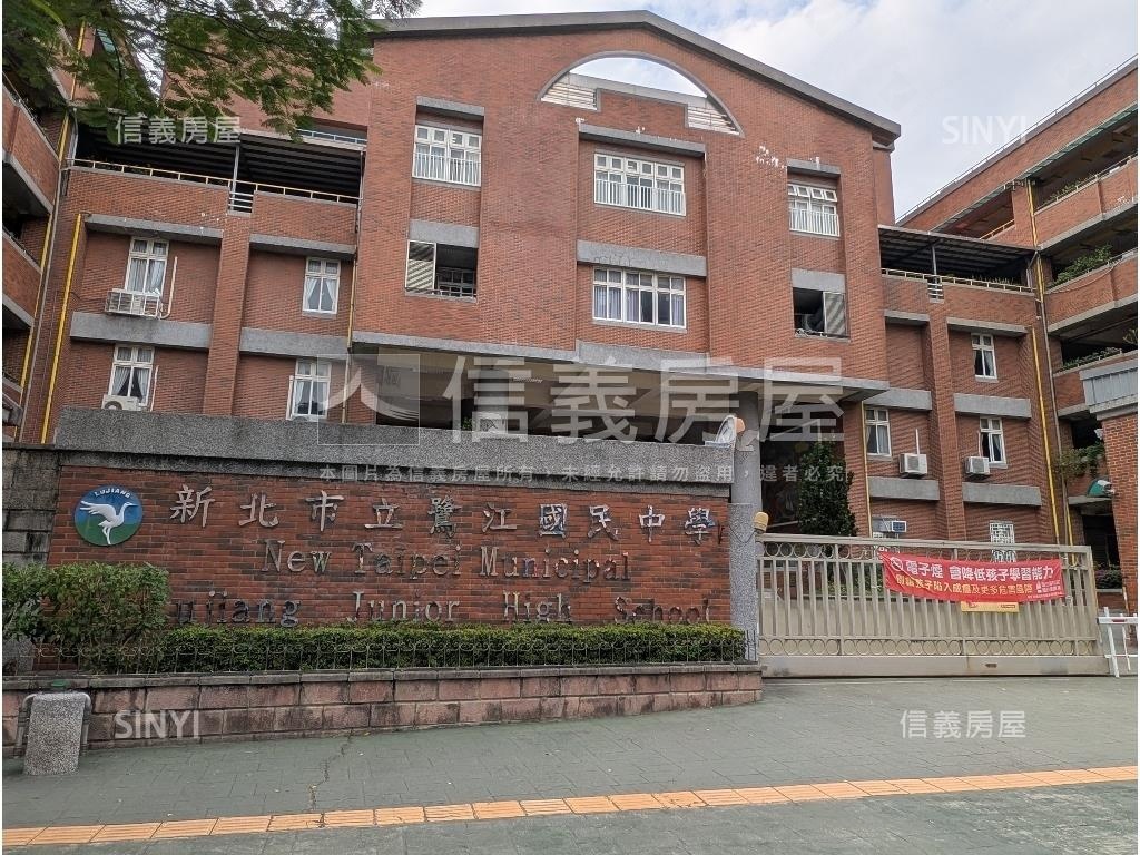 蘆洲總站三房車位房屋室內格局與周邊環境