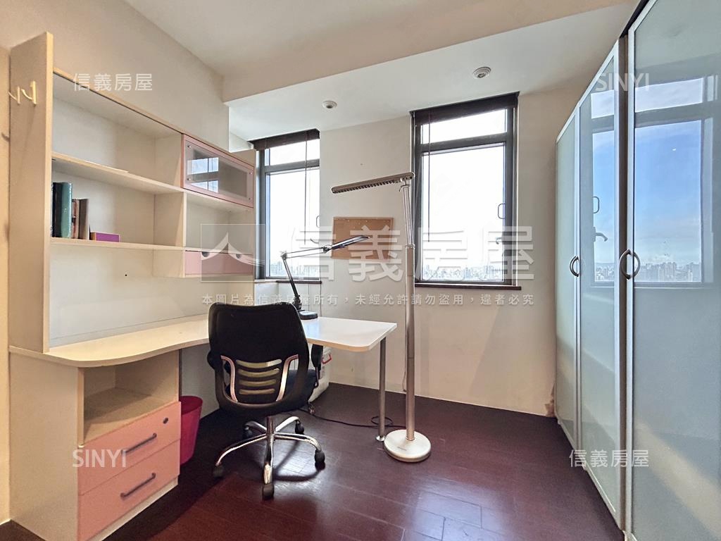 天空之城景觀後棟四房房屋室內格局與周邊環境