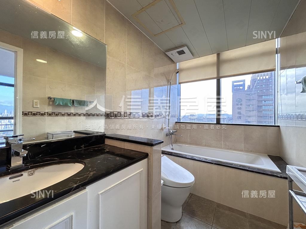 天空之城景觀後棟四房房屋室內格局與周邊環境