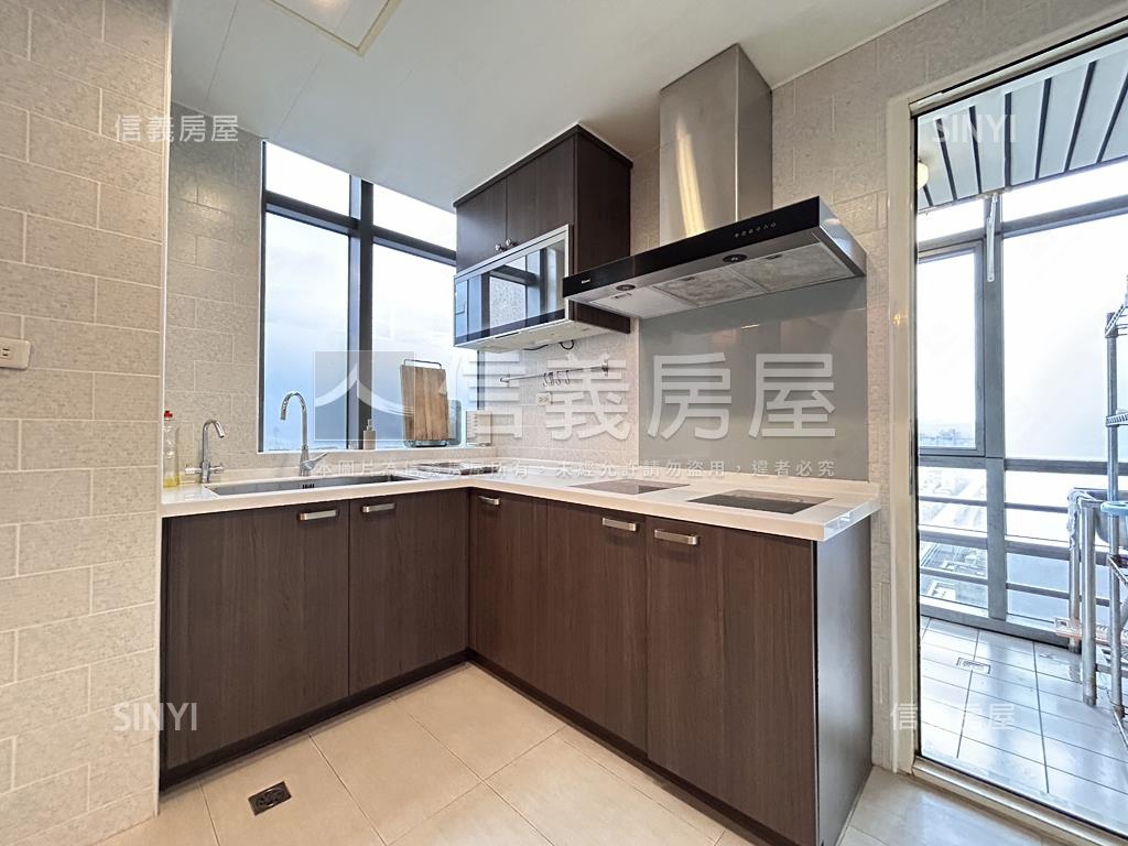 天空之城景觀後棟四房房屋室內格局與周邊環境