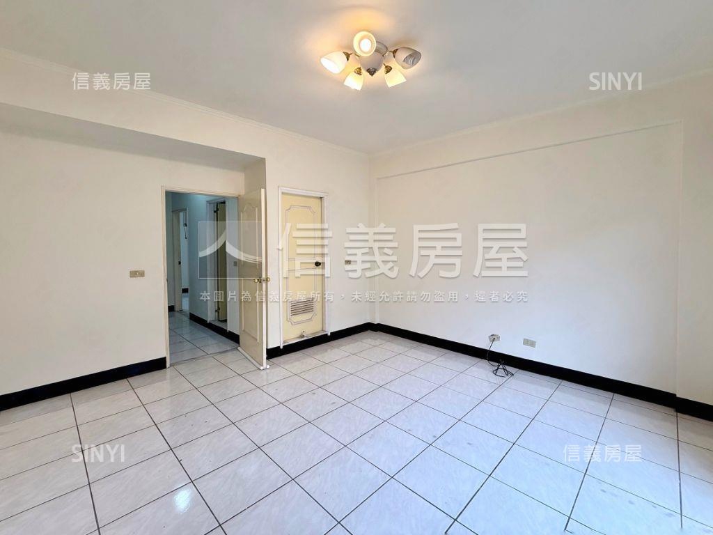 盛都伯爵透天稀有出售房屋室內格局與周邊環境