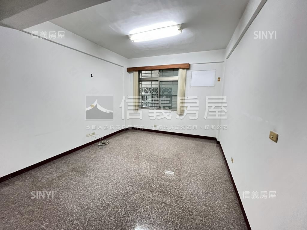 近新堀江商圈中興正街透天房屋室內格局與周邊環境