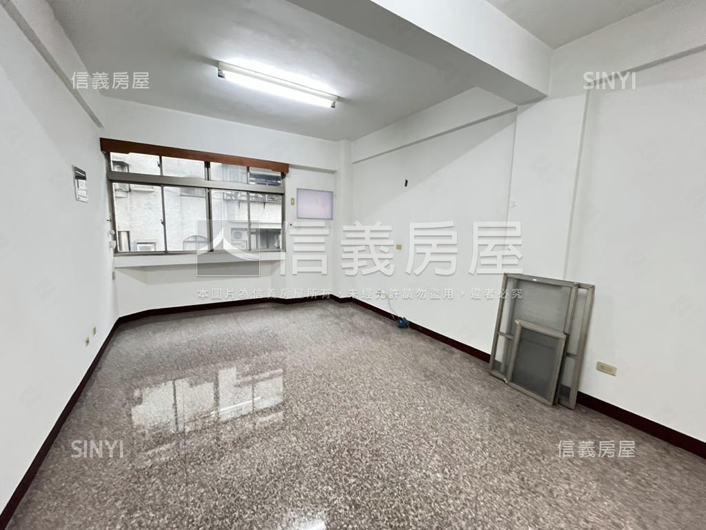 近新堀江商圈中興正街透天房屋室內格局與周邊環境