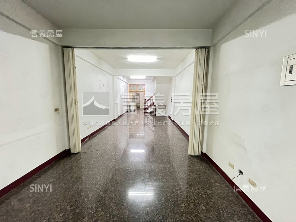 近新堀江商圈中興正街透天房屋室內格局與周邊環境