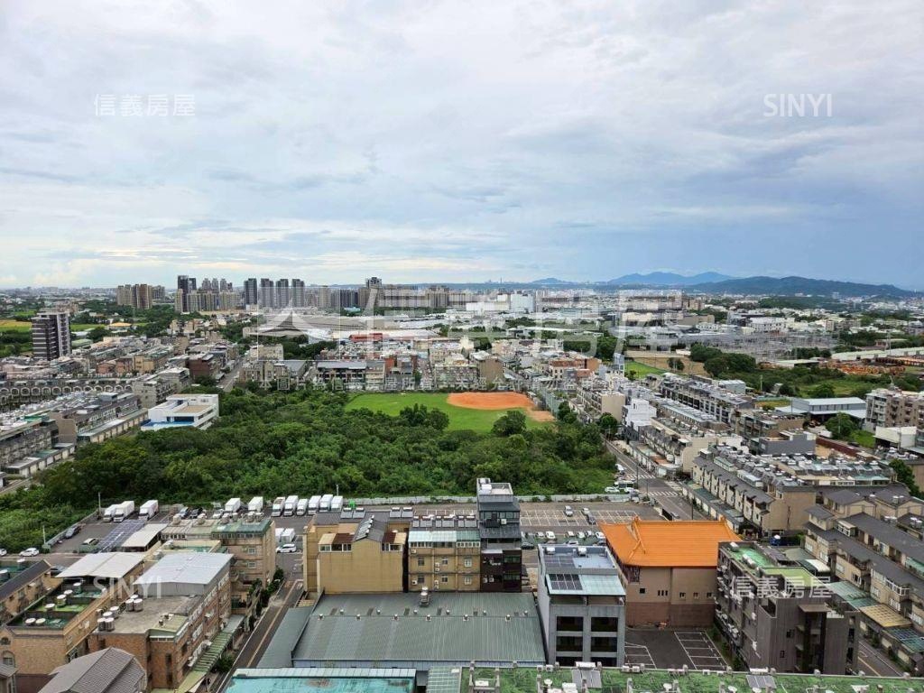 三本公園景觀三房雙車位房屋室內格局與周邊環境