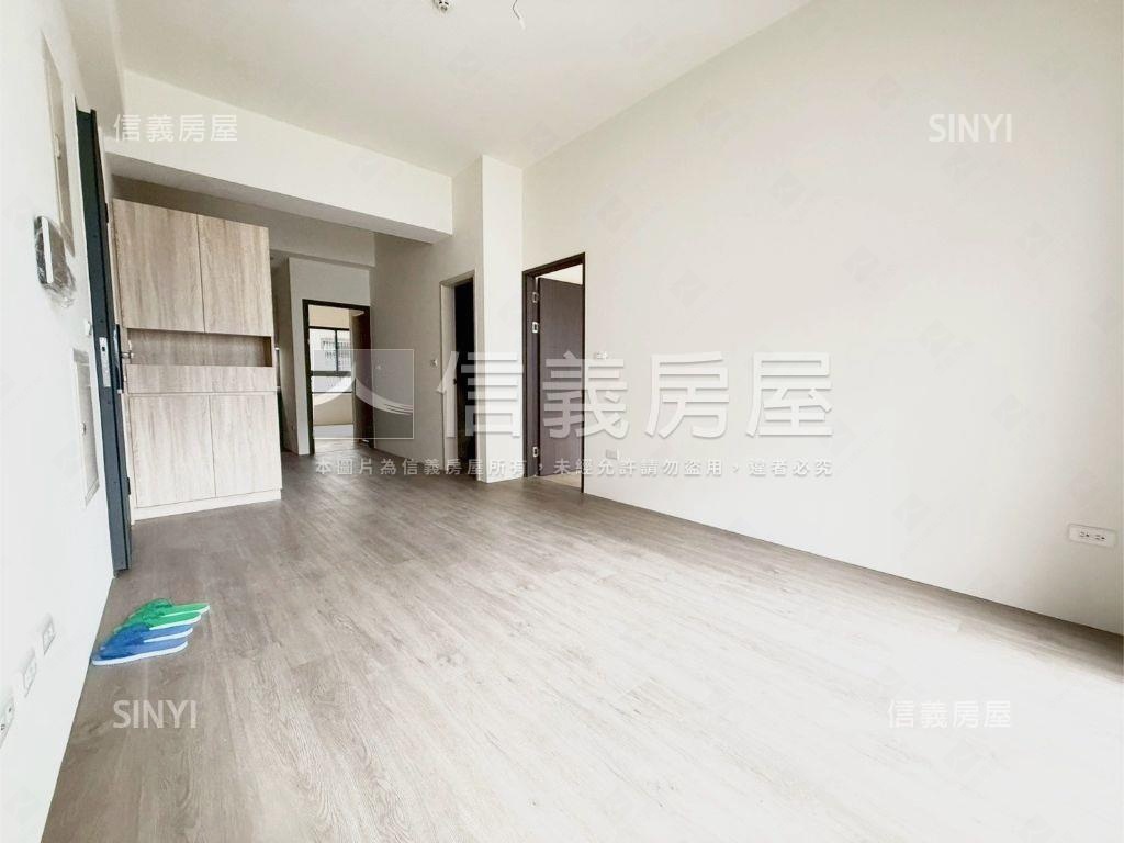 近巨城全新三房平車二樓房屋室內格局與周邊環境
