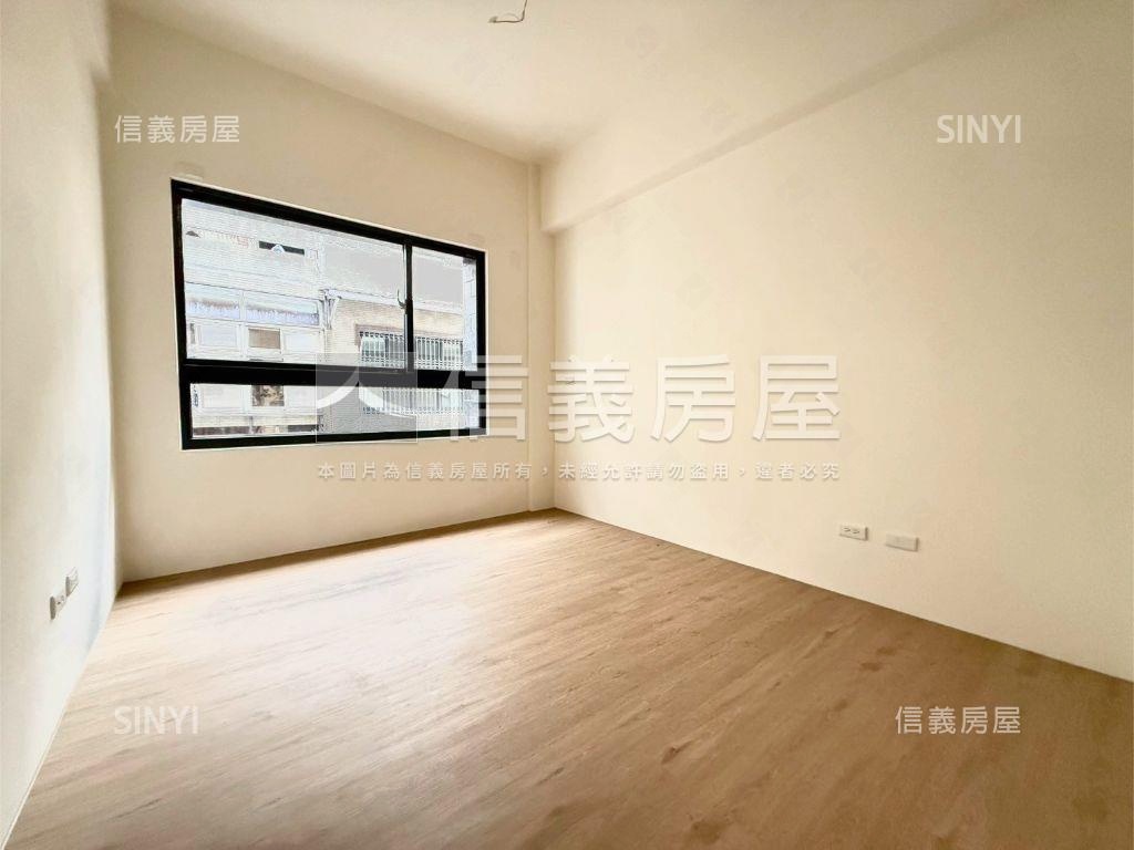 近巨城全新三房平車二樓房屋室內格局與周邊環境