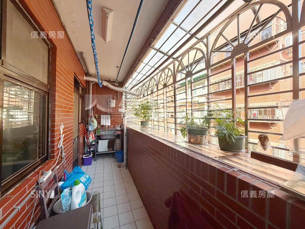 獨家－圓山新城電梯三房房屋室內格局與周邊環境