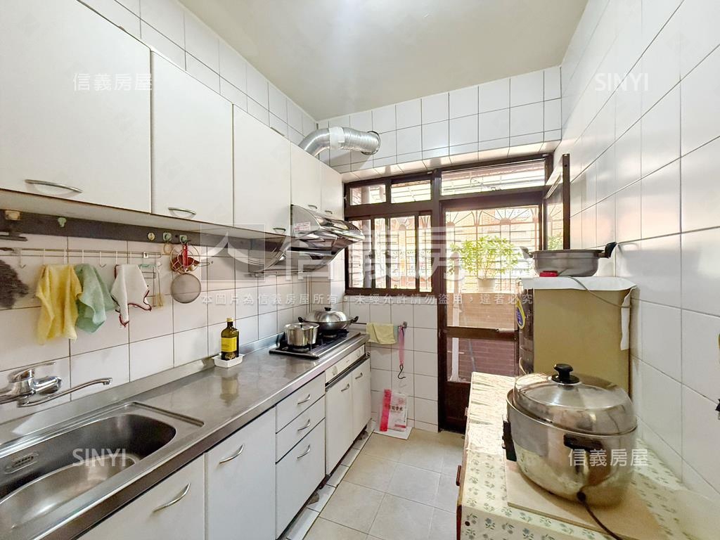 獨家－圓山新城電梯三房房屋室內格局與周邊環境