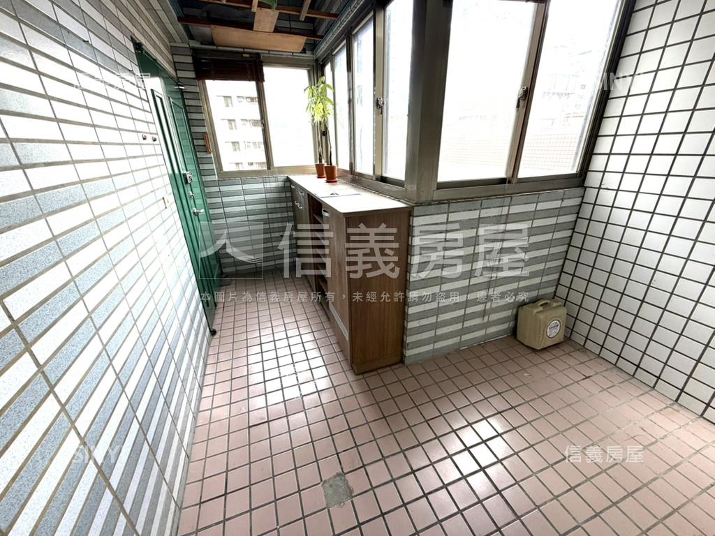 近好市多採光超讚三房車位房屋室內格局與周邊環境
