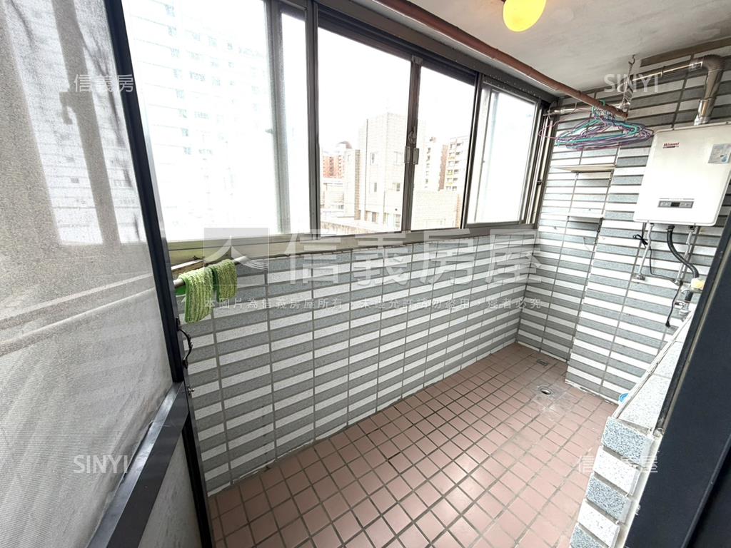 近好市多採光超讚三房車位房屋室內格局與周邊環境