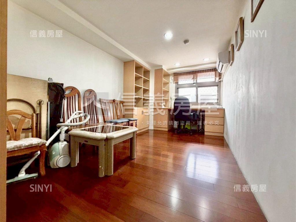 中和站採光好邊間４房車位房屋室內格局與周邊環境