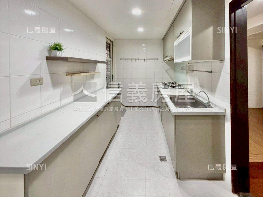 中和站採光好邊間４房車位房屋室內格局與周邊環境