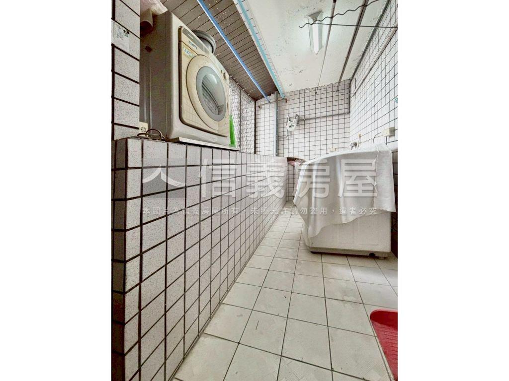 中和站採光好邊間４房車位房屋室內格局與周邊環境