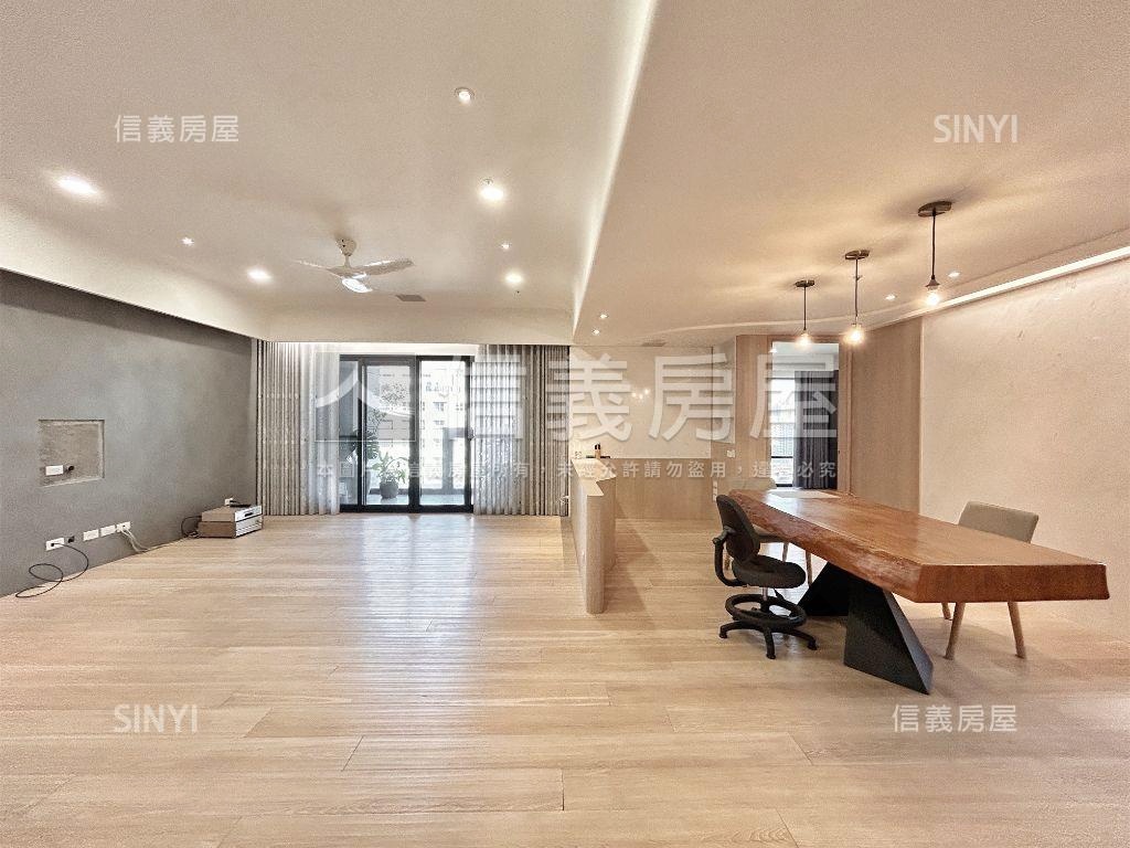 峰盛帝王戶三房車位房屋室內格局與周邊環境