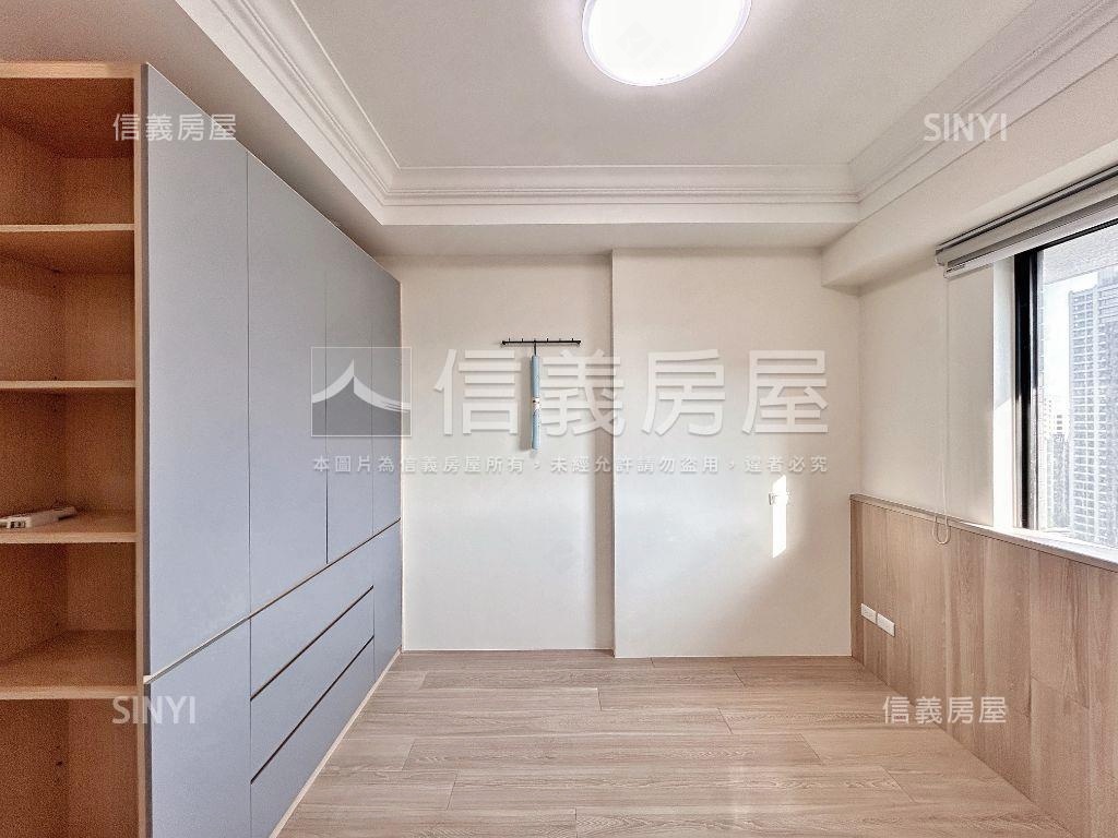 峰盛帝王戶三房車位房屋室內格局與周邊環境