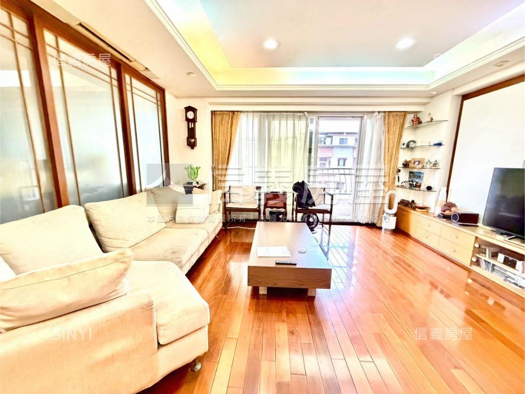 近明德站稀有四房附車位房屋室內格局與周邊環境