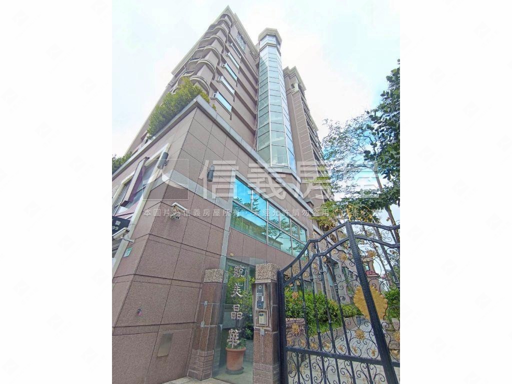 近明德站稀有四房附車位房屋室內格局與周邊環境