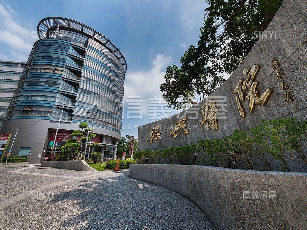 近明德站稀有四房附車位房屋室內格局與周邊環境