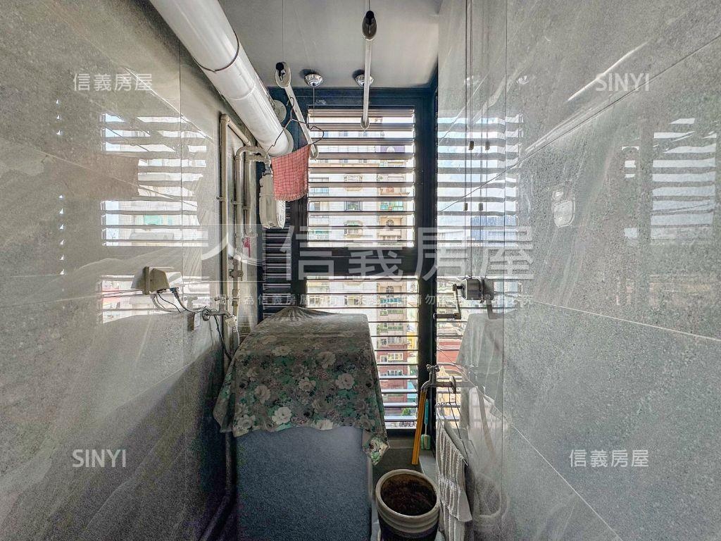 巨蛋近瑞豐夜市高樓輕豪邸房屋室內格局與周邊環境