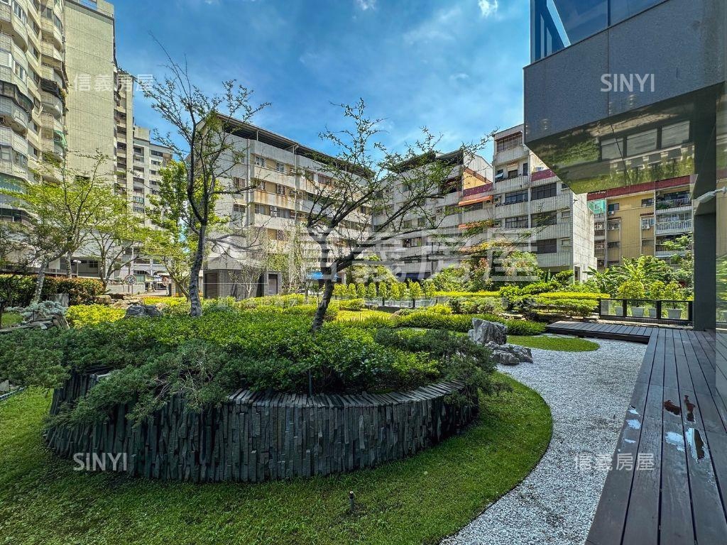 巨蛋近瑞豐夜市高樓輕豪邸房屋室內格局與周邊環境