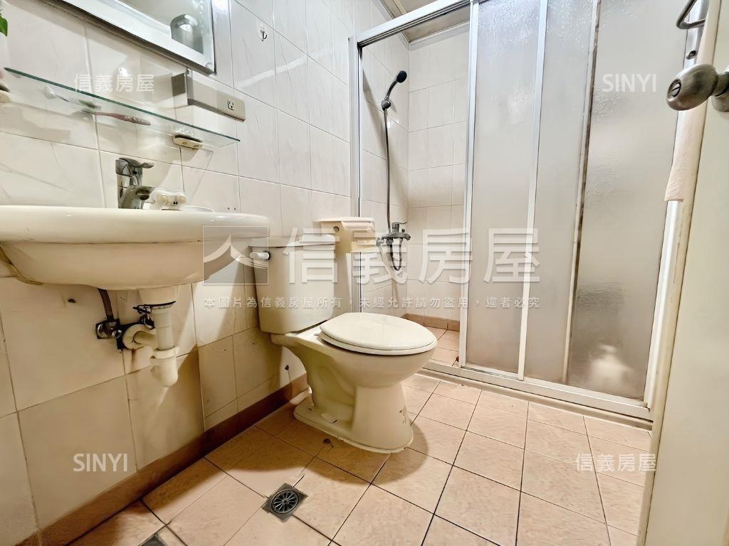 楠梓北昌正街低總價透天房屋室內格局與周邊環境