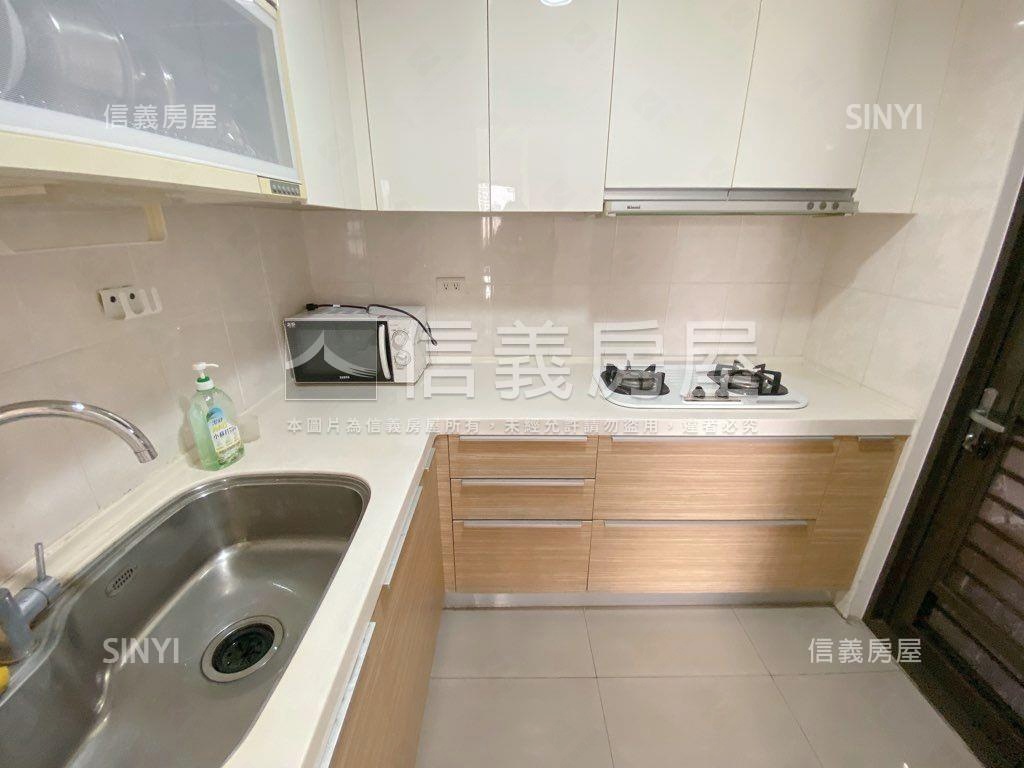 中國醫三房面球場房屋室內格局與周邊環境