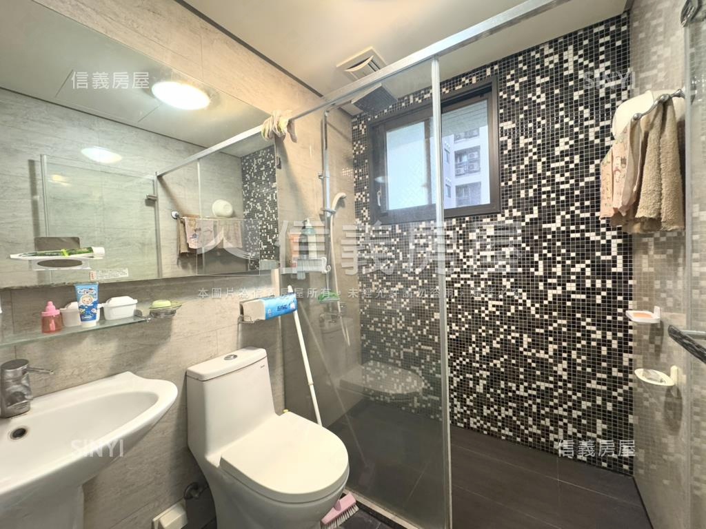 強北屯三房雙衛浴開窗房屋室內格局與周邊環境