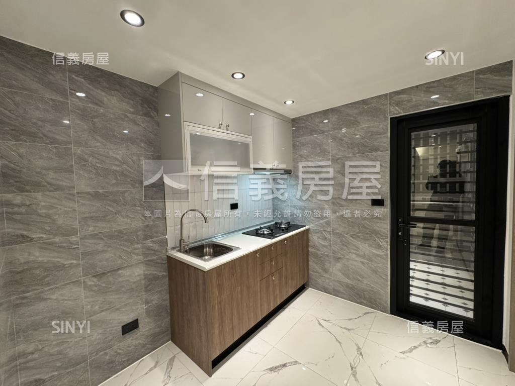 昌隆精美邊間四房三樓房屋室內格局與周邊環境