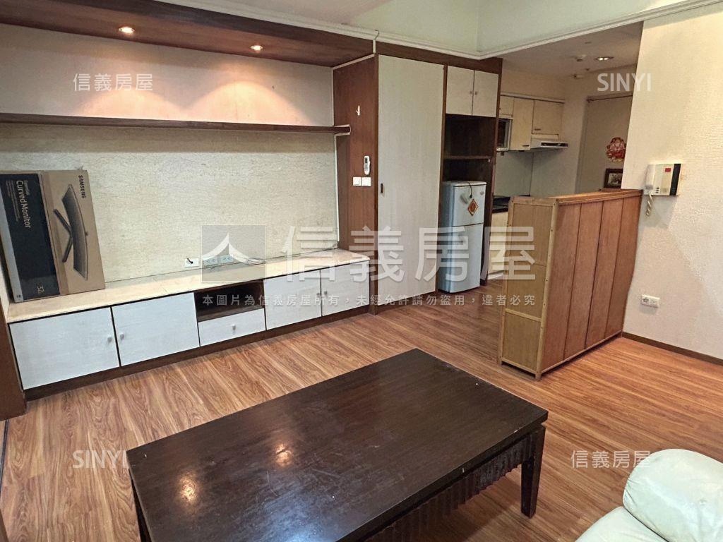 亞灣低總價露臺戶房屋室內格局與周邊環境