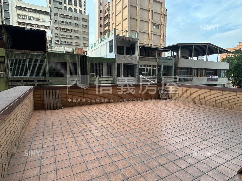 亞灣低總價露臺戶房屋室內格局與周邊環境