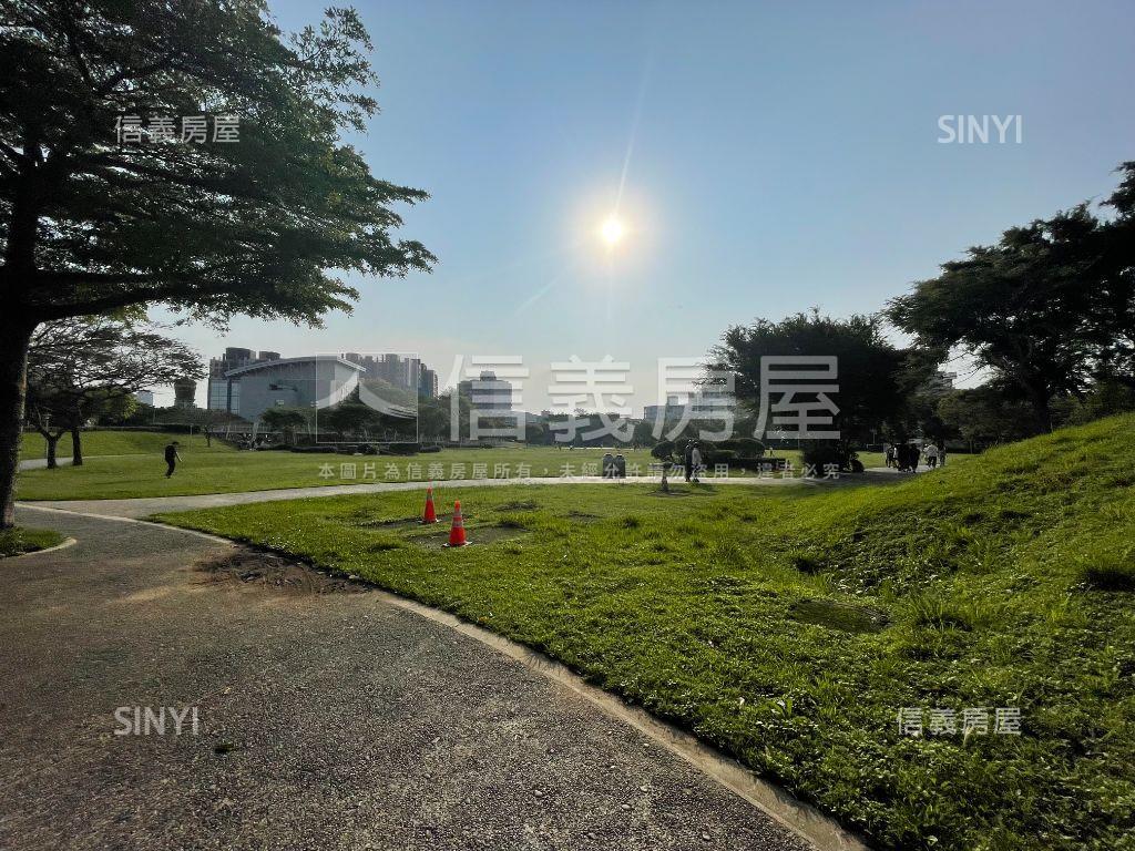 鴻築吾江三房平面車位房屋室內格局與周邊環境