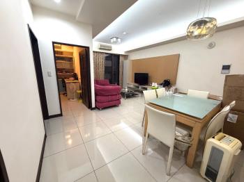 鴻築吾江三房平面車位