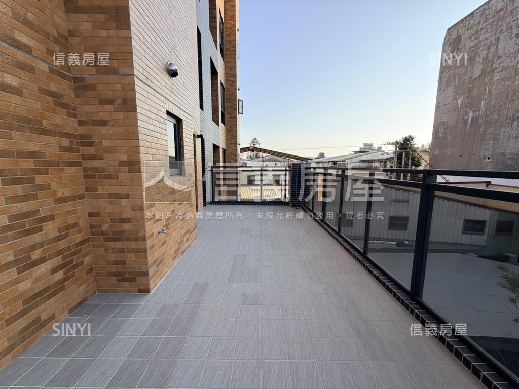 １２淳三房平車露台戶房屋室內格局與周邊環境