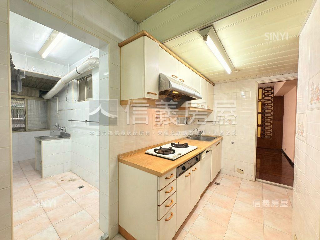 【精選】近植物園電梯３房房屋室內格局與周邊環境