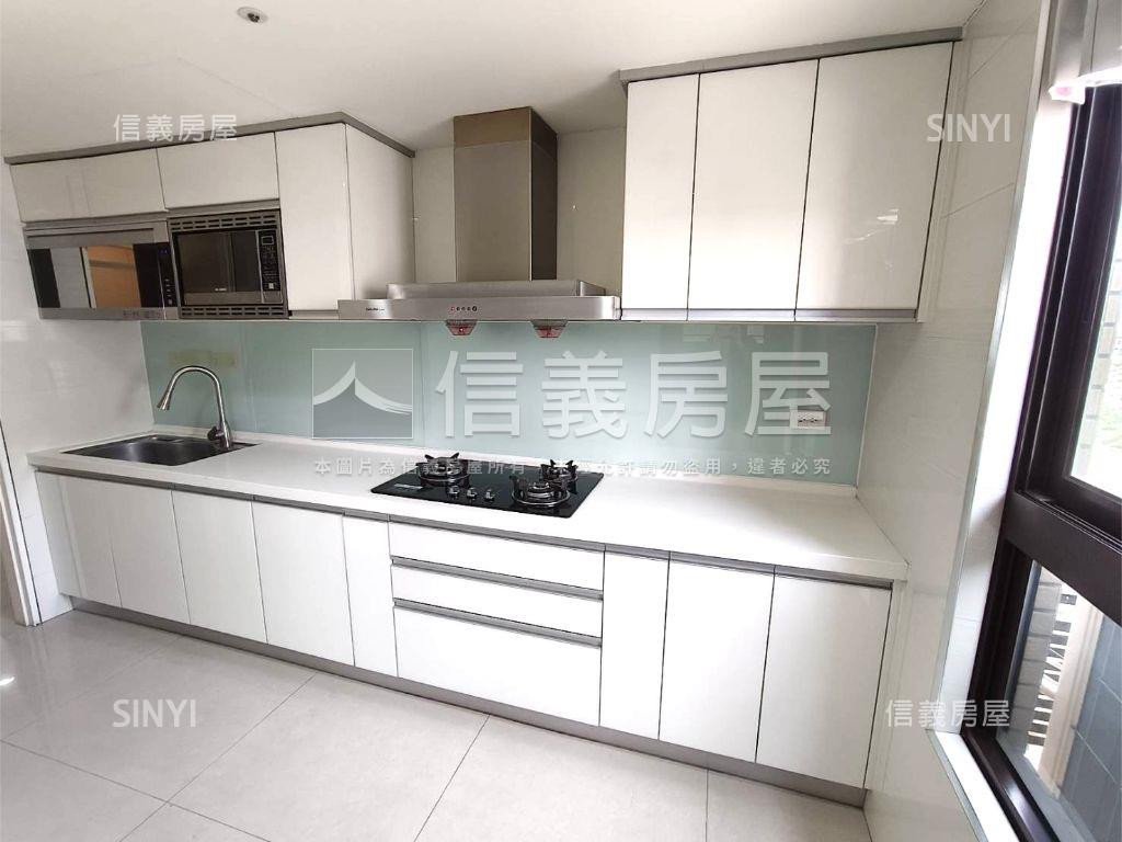 新都苑邊間三房＋平面車位房屋室內格局與周邊環境