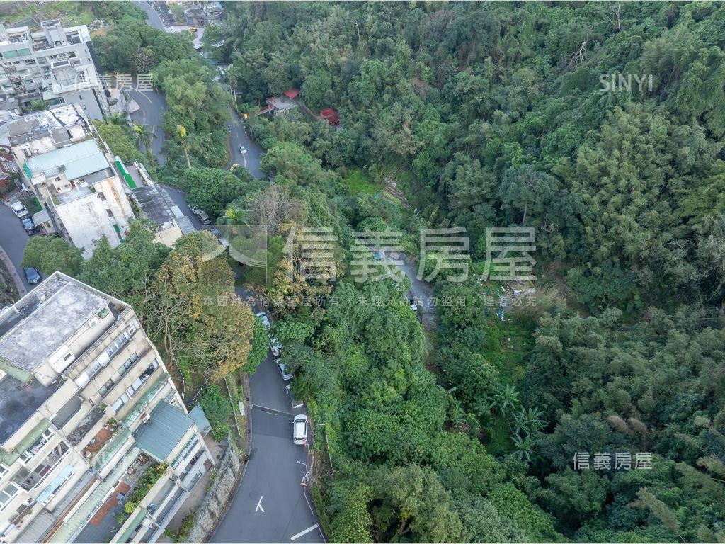 台北市信義區整筆土地房屋室內格局與周邊環境