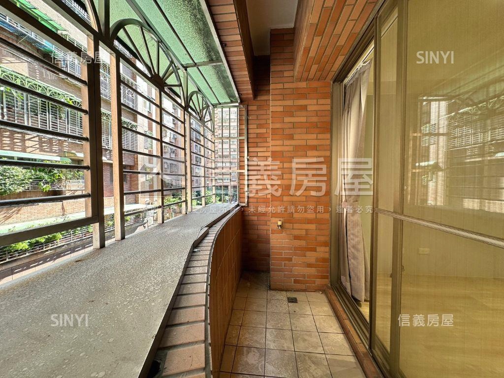 碧瑤名園三面採光大二房房屋室內格局與周邊環境