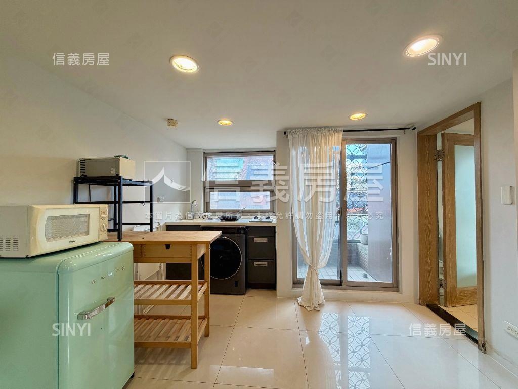 世貿Ｖ１後棟雙面採光屋房屋室內格局與周邊環境