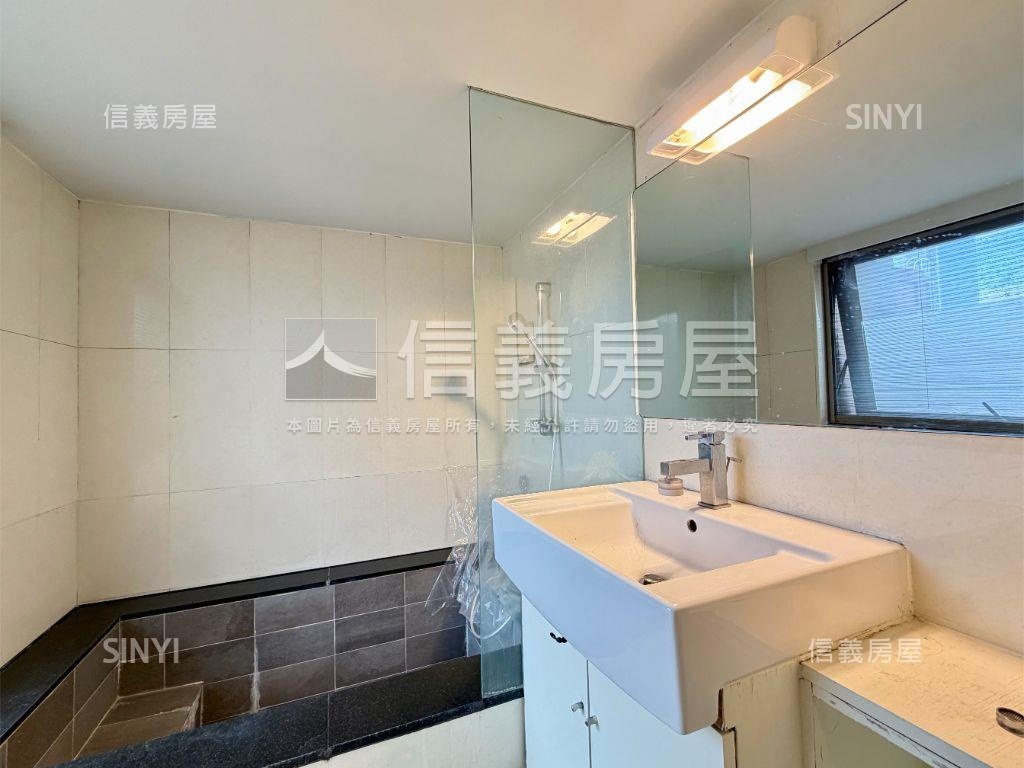 世貿Ｖ１後棟雙面採光屋房屋室內格局與周邊環境