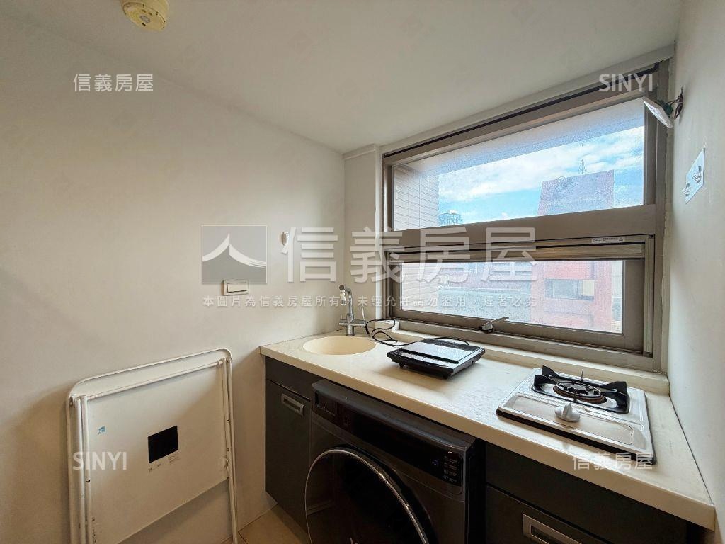 世貿Ｖ１後棟雙面採光屋房屋室內格局與周邊環境