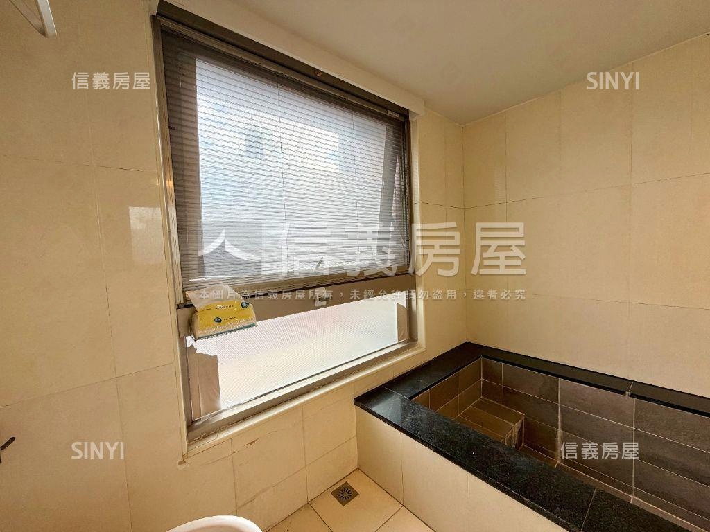 世貿Ｖ１後棟雙面採光屋房屋室內格局與周邊環境