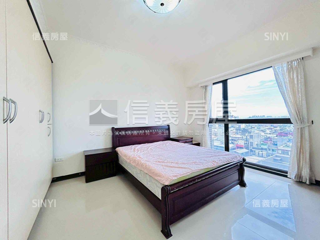 中路縣府敦品景觀三房車位房屋室內格局與周邊環境