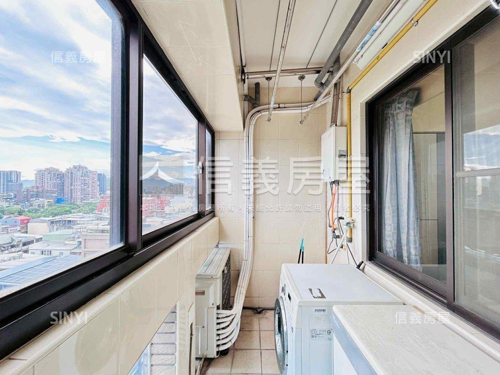 中路縣府敦品景觀三房車位房屋室內格局與周邊環境