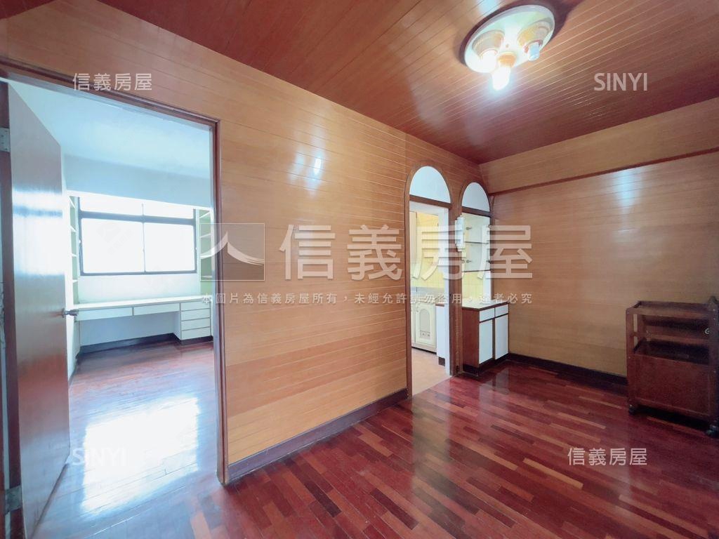 三民捷運雙併電梯三房房屋室內格局與周邊環境