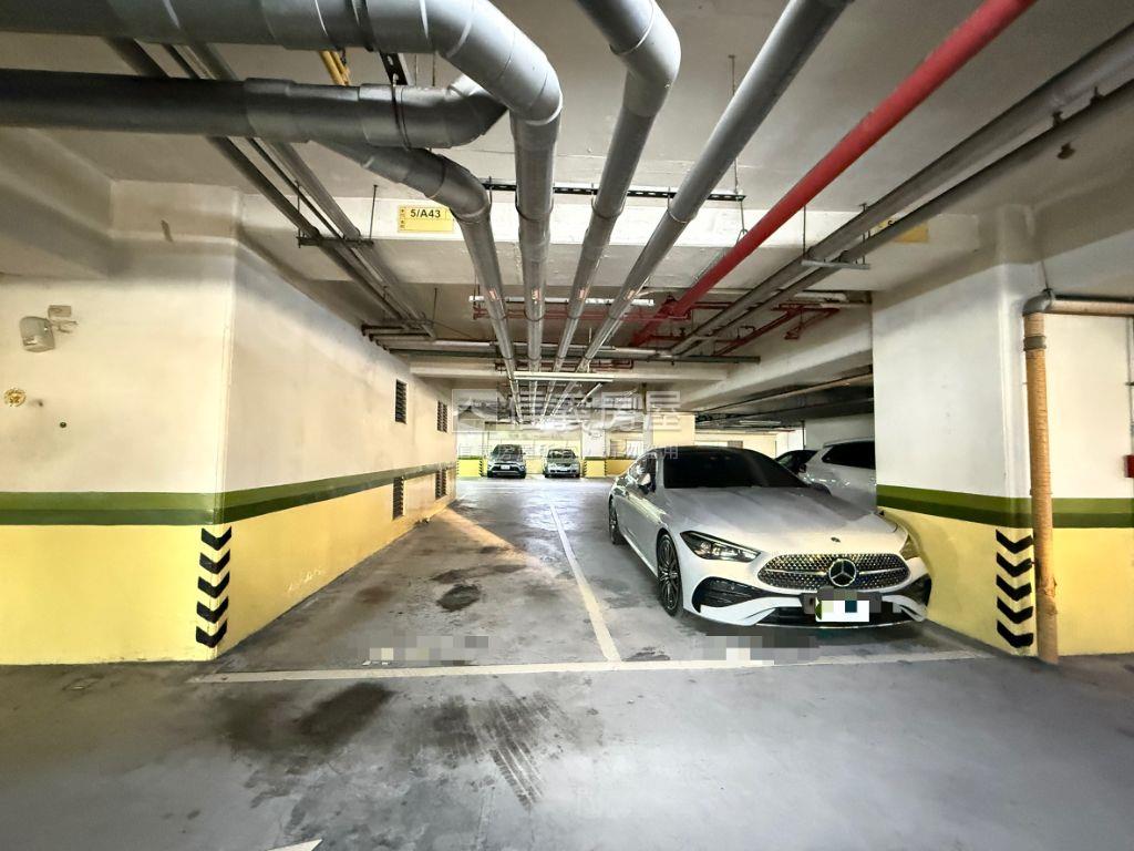 海華機能景觀大三房車位房屋室內格局與周邊環境